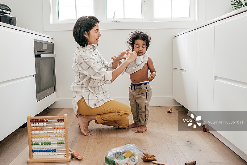 为孩子的未来储蓄图片素材