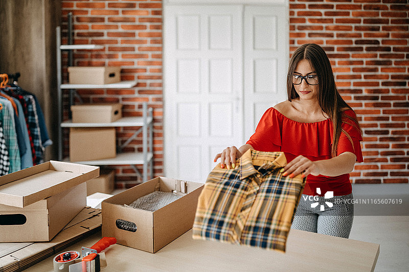 大家都在网上购物图片素材