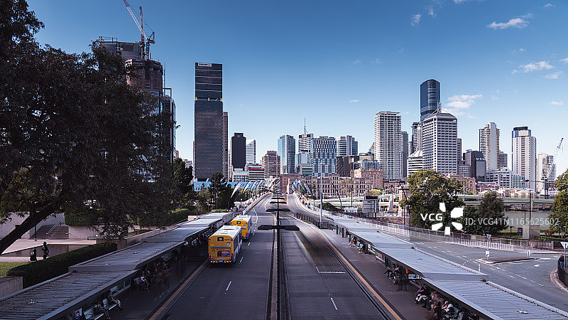 布里斯班文化中心巴士总站周末景色图片素材