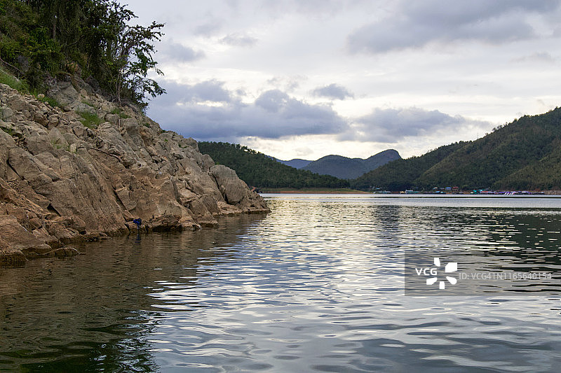 桂河上的宁静早晨图片素材