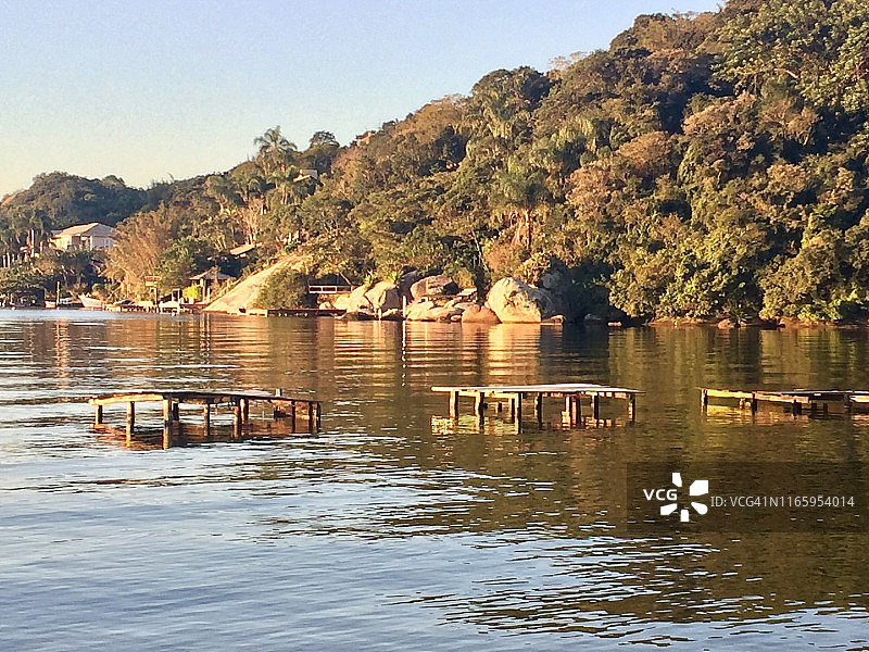 孔塞桑泻湖的日落美景图片素材