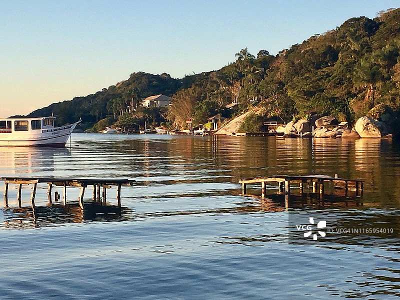 孔塞桑泻湖的日落美景图片素材