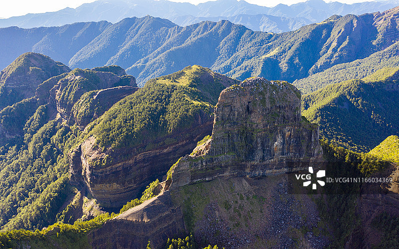 大霸尖山图片素材