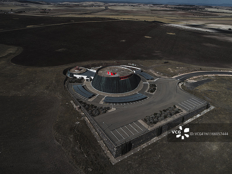 西班牙雷阿尔城的废弃机场建筑图片素材