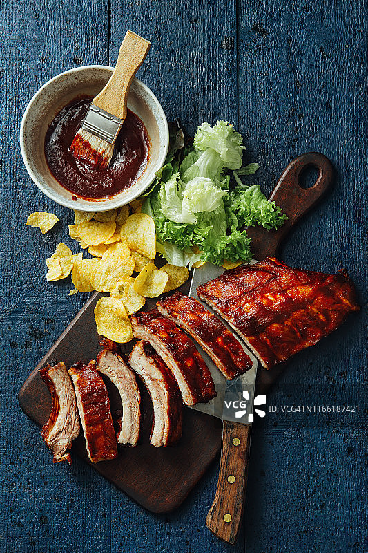 烟熏烤猪排图片素材