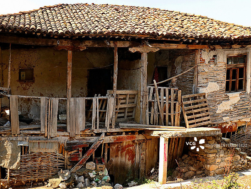 非常古老的马其顿乡村房屋图片素材