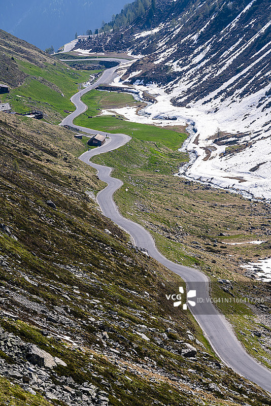通往雷滕巴赫冰川的道路，位于奥地利蒂罗尔州图片素材