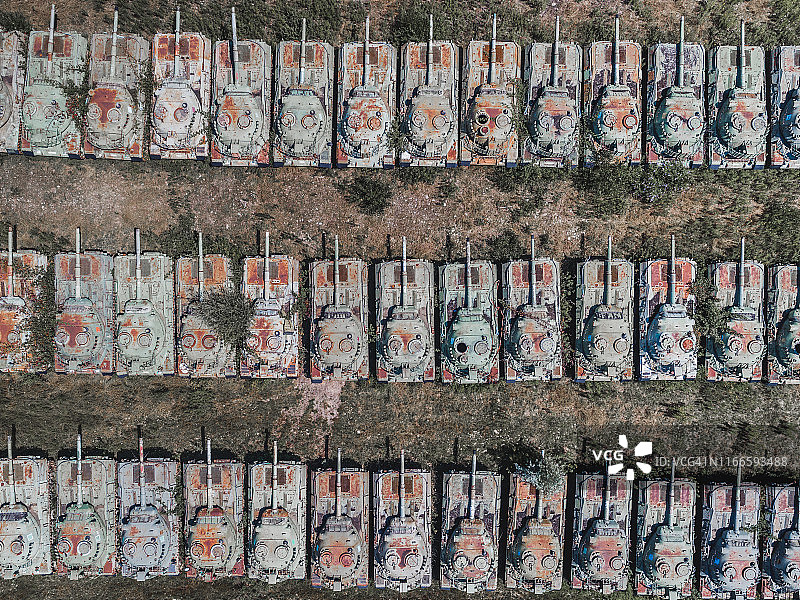 意大利废弃坦克俯视图图片素材