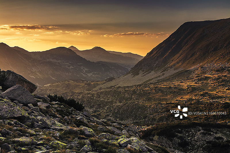 皮林山脉图片素材