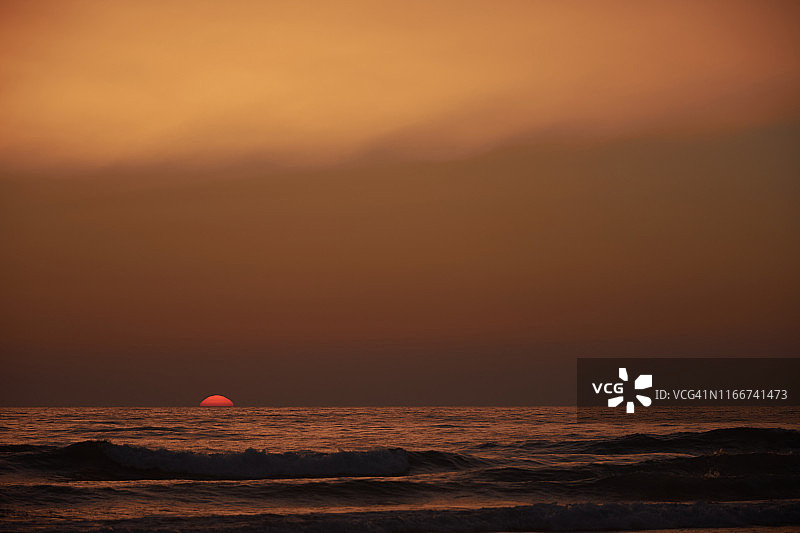 西班牙安达卢西亚埃尔帕尔玛海滩日落图片素材