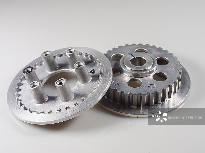 摩托车零件：离合器压盘图片素材