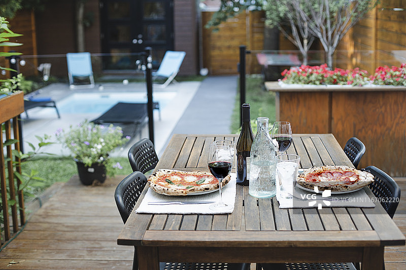 晚餐披萨图片素材