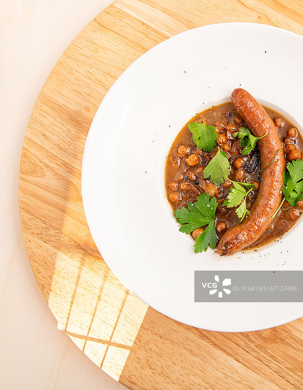 小香肠鹰嘴豆炖图片素材