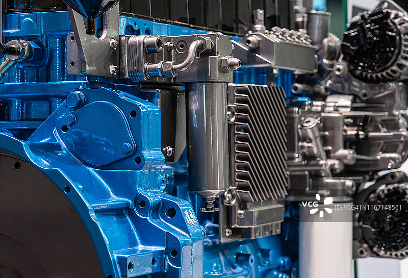 大型柴油发动机局部特写图片素材