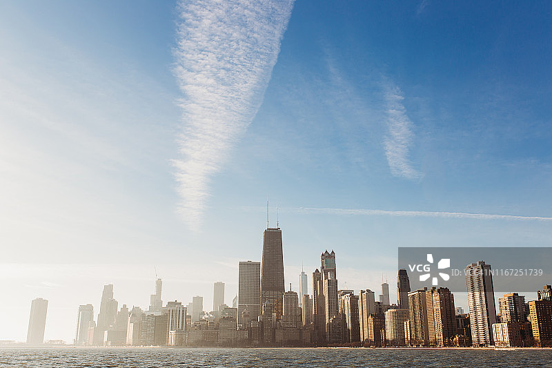 日出时分的芝加哥天际线图片素材