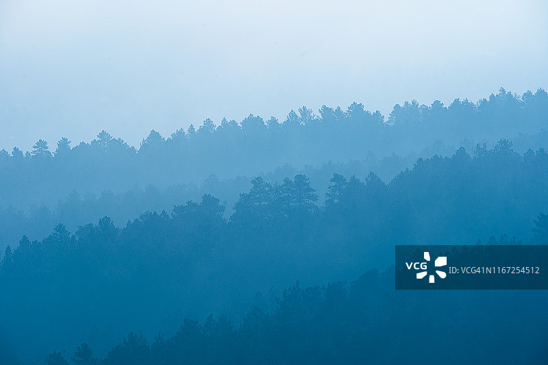 落基山脉的山层特写图片素材