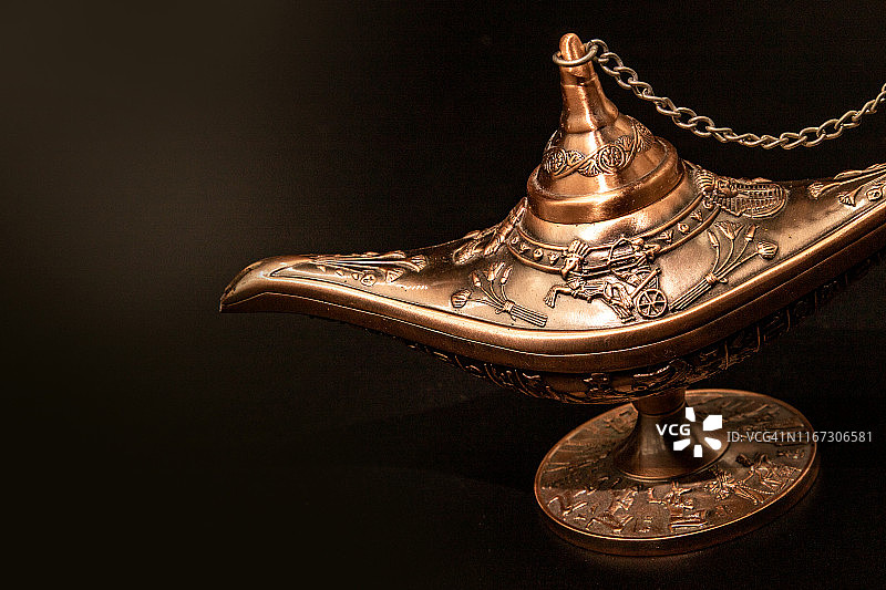 金色魔法灯图片素材