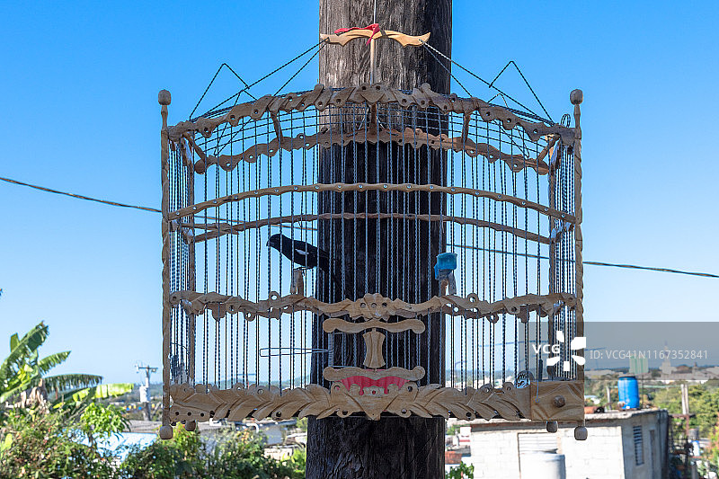 古巴圣克拉拉的笼中鸟图片素材