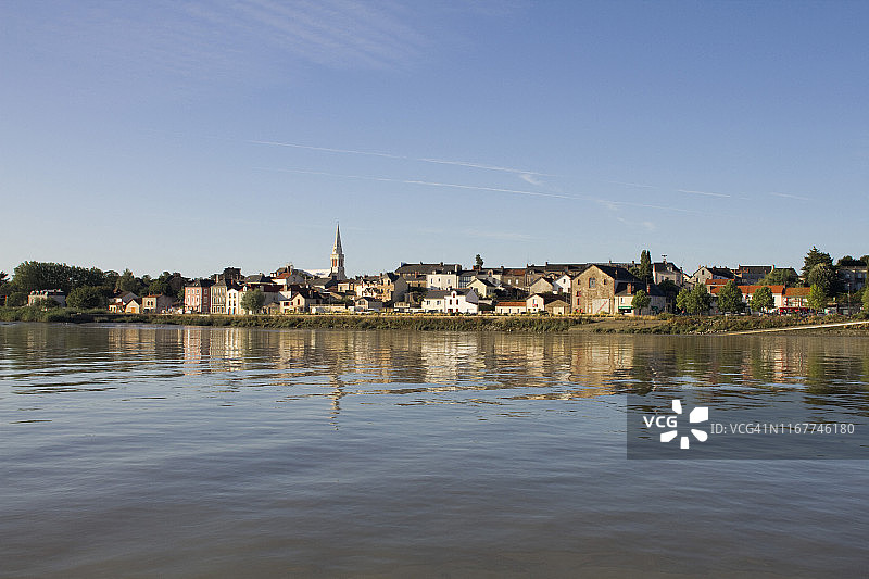 法国勒佩勒兰(44)，卢瓦尔河左岸码头图片素材