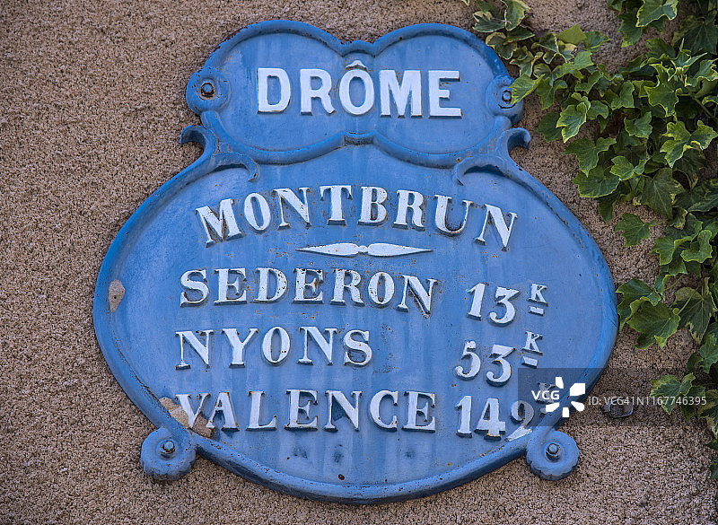 法国德龙省巴罗尼地区公园芒布兰莱班图片素材