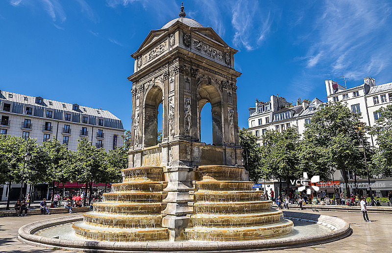 法国巴黎一区：圣丹尼斯路，无辜者喷泉（16世纪）图片素材