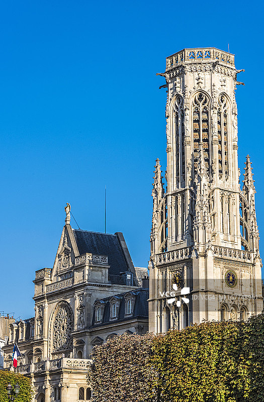 法国巴黎卢浮宫广场：区政厅的钟楼（建筑师雅克·希托夫，19世纪）图片素材