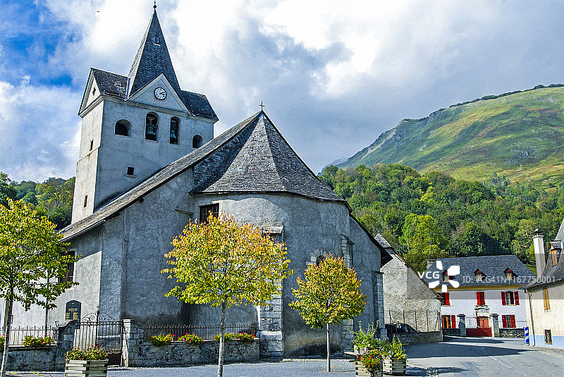 法国奥克西塔尼：比利牛斯国家公园马尔苏教堂图片素材