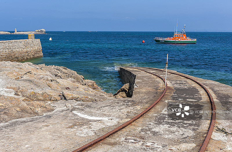 法国塞纳岛：救生艇和发射坡道图片素材