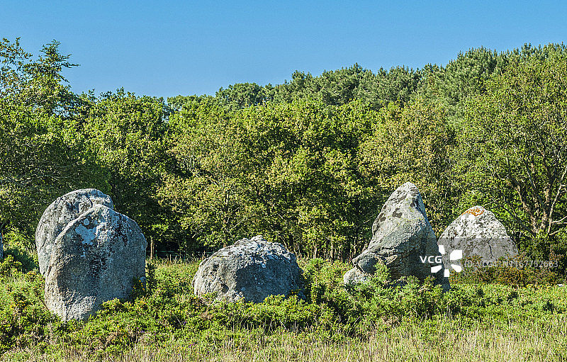 法国布列塔尼莫尔比昂卡纳克石阵（新石器时代）图片素材
