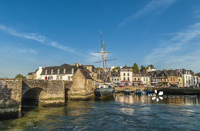 法国布列塔尼奥雷中世纪港口圣古斯唐图片素材