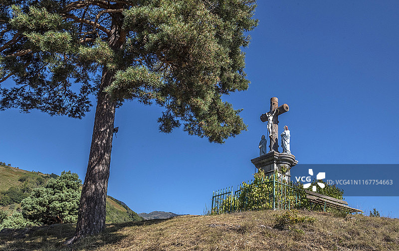 法国上比利牛斯奥雷山谷小镇图片素材