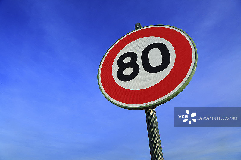 法国限速80公里/小时标志图片素材