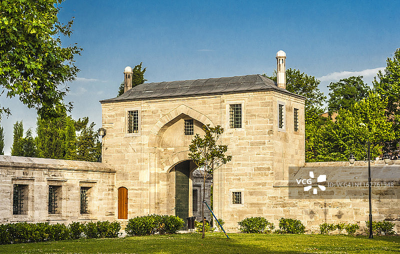 土耳其，伊斯坦布尔，巴扎区，苏莱曼大帝清真寺内的前门（15世纪，希南建筑）（联合国教科文组织世界遗产）图片素材