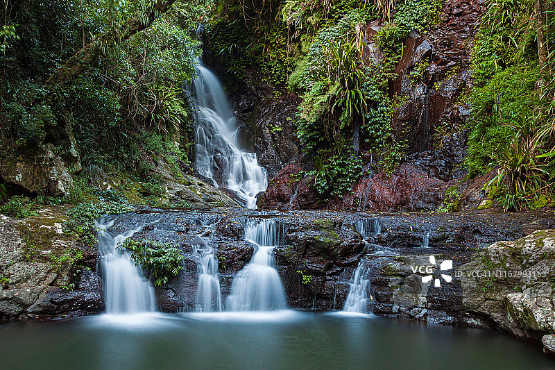 澳大利亚雷明顿国家公园的伊拉巴纳瀑布图片素材