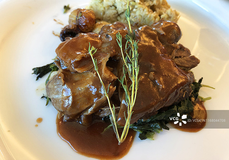 番茄酱烩羊腿图片素材