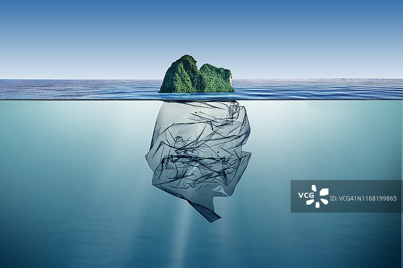 漂浮在海洋中的塑料垃圾岛图片素材