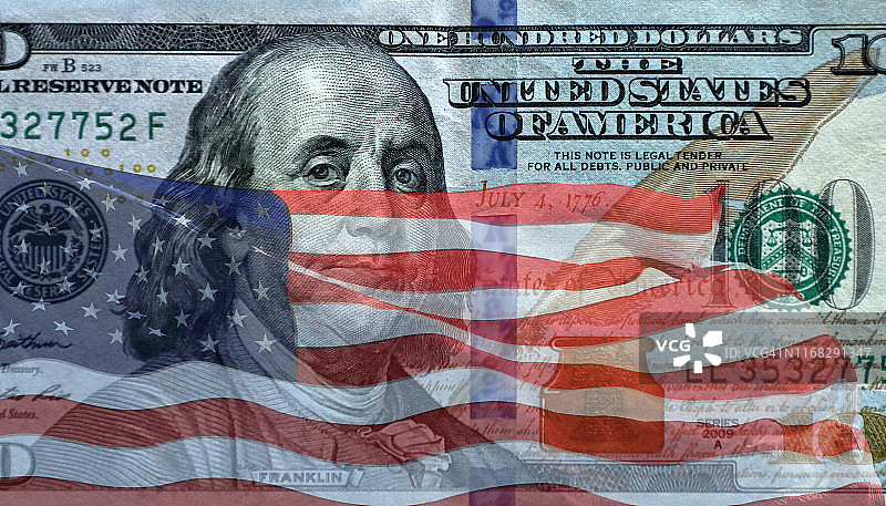美国国旗和一百美元钞票特写图片素材
