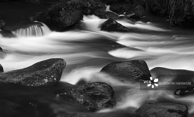 澳大利亚维多利亚州大洋路幻影瀑布的黑白圣乔治河风光图片素材