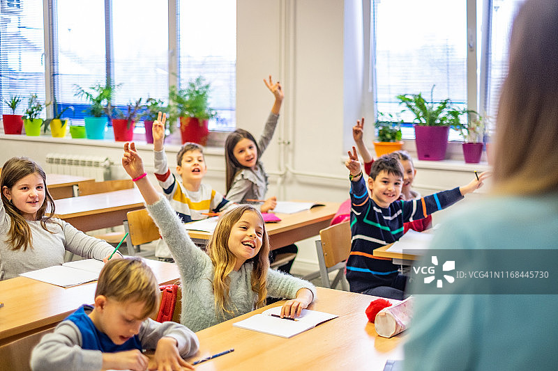 聪明的学童图片素材