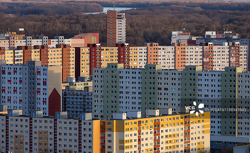 斯洛伐克布拉迪斯拉发Petrzalka的共产主义时代公寓楼图片素材