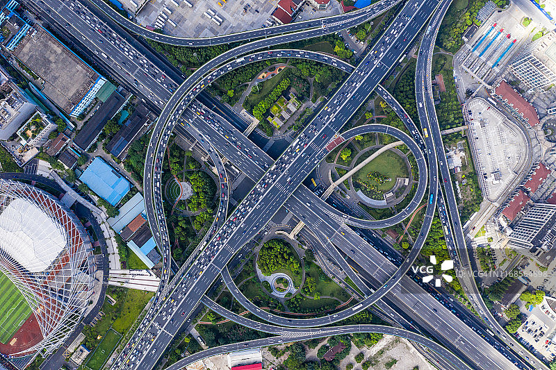高空俯视的高速公路枢纽图片素材