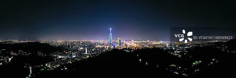 台北101大厦夜景航拍图片素材