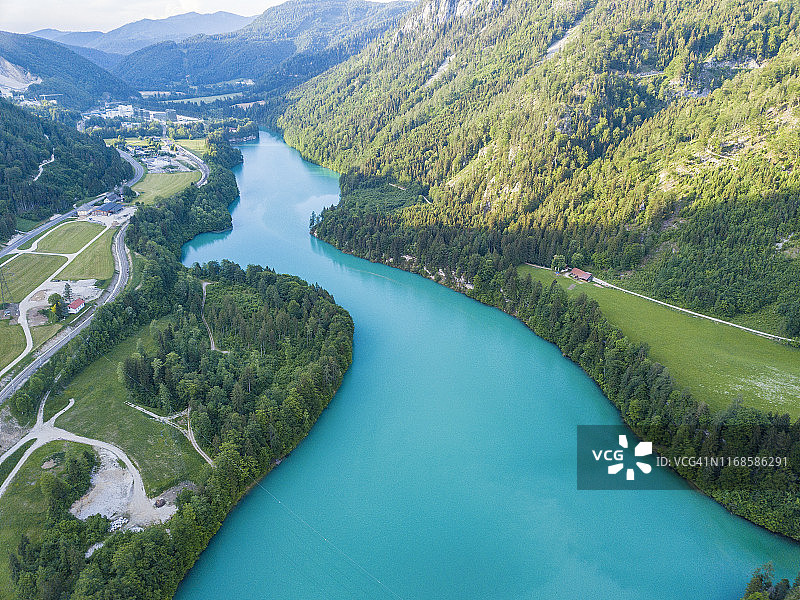 奥地利施泰尔河上的铁路桥图片素材
