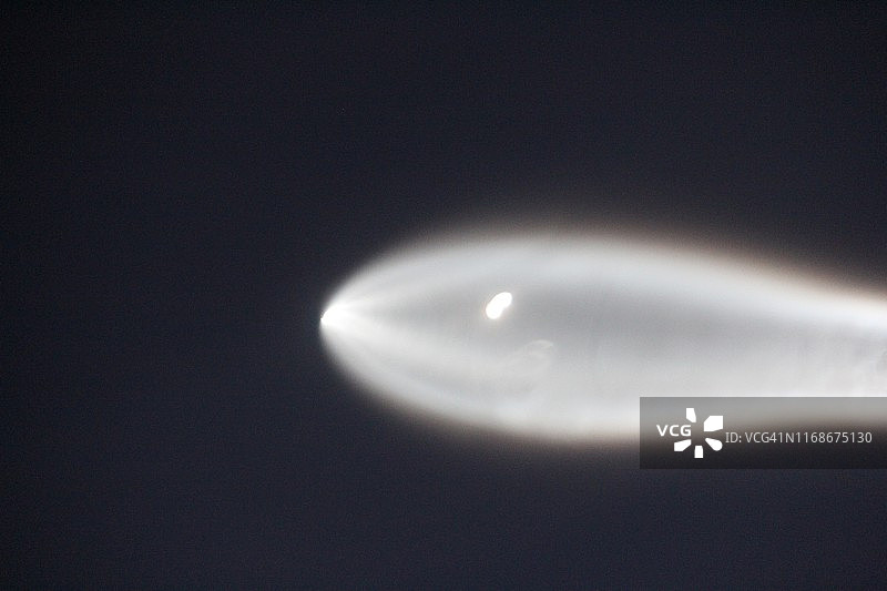 SpaceX公司猎鹰9号火箭图片素材