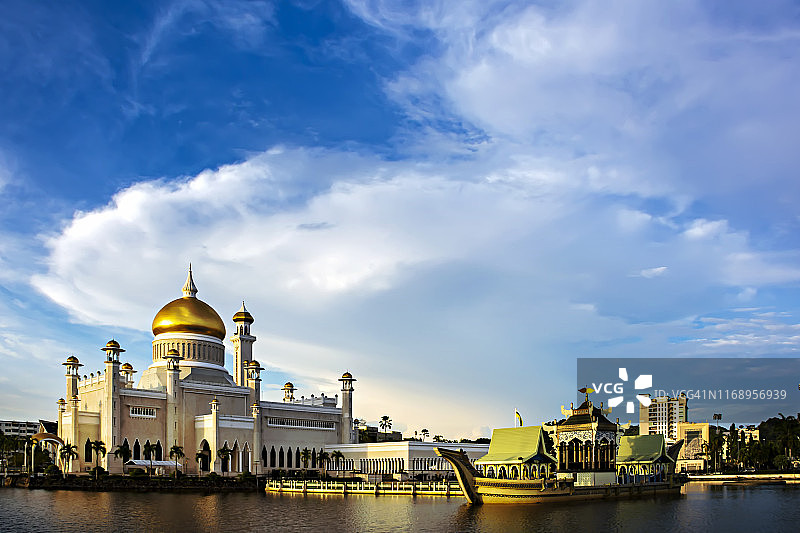 奥马尔·阿里·赛义夫丁清真寺景观图片素材