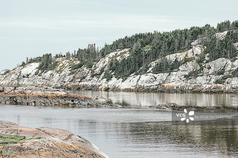 魁北克北岸拉古诺群岛及其小岛，从码头所见图片素材