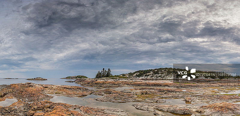 魁北克北岸拉古诺群岛及其小岛，从码头所见图片素材