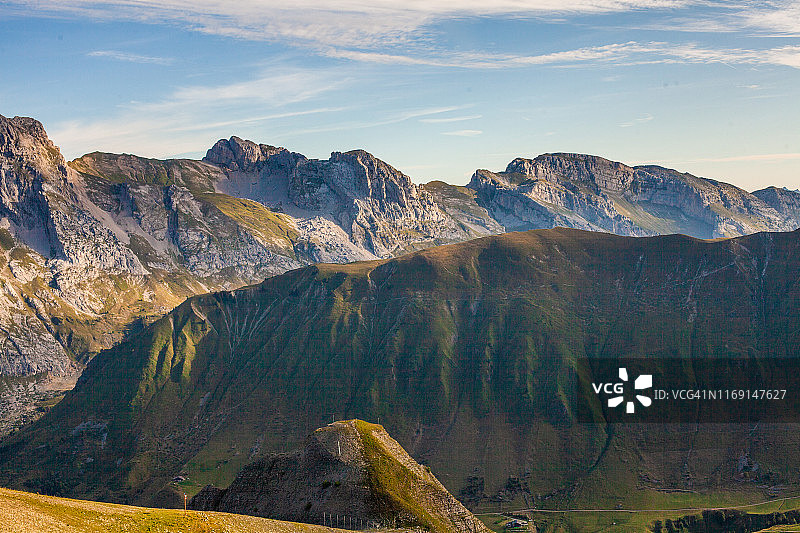 法国阿尔卑斯山脉阿拉维斯山图片素材