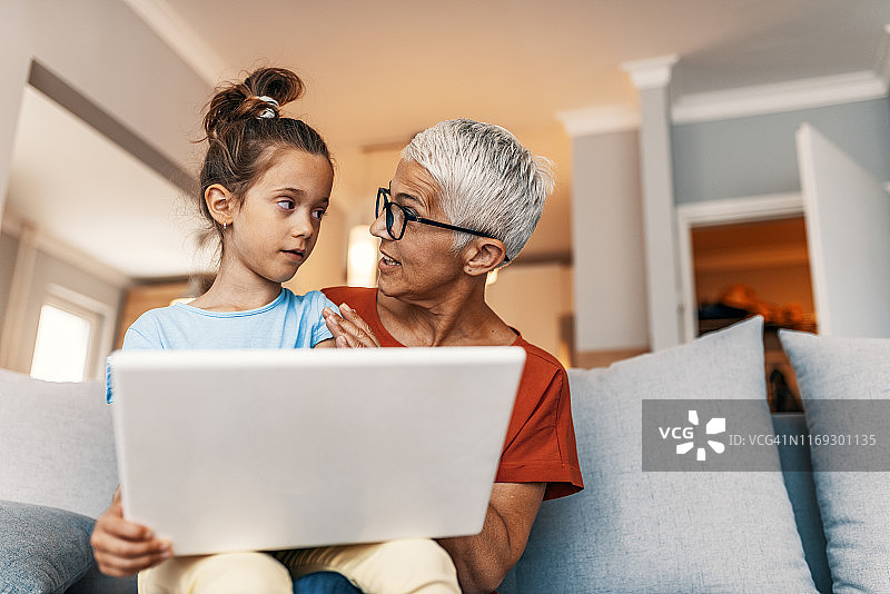 共同探索科技世界图片素材