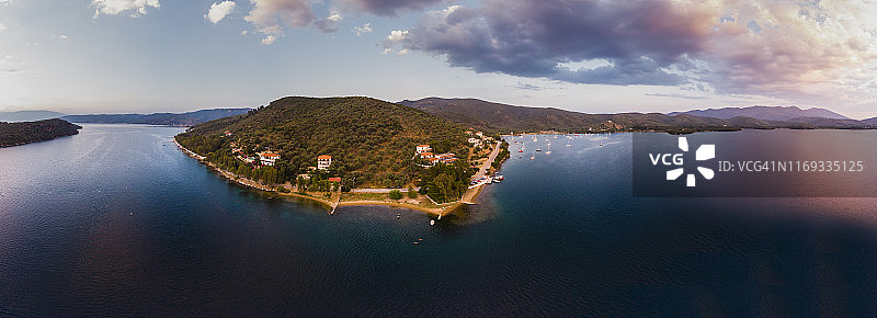 希腊爱琴海帕加西蒂克湾皮利翁半岛航拍图片素材